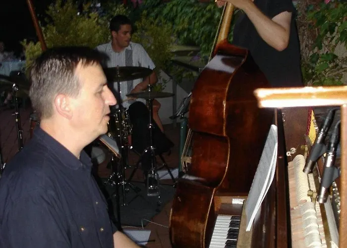 여관 Seehotel Baeren 브리엔츠